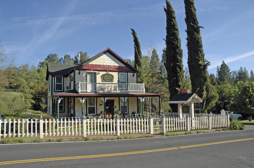All Seasons Groveland Inn Extérieur photo