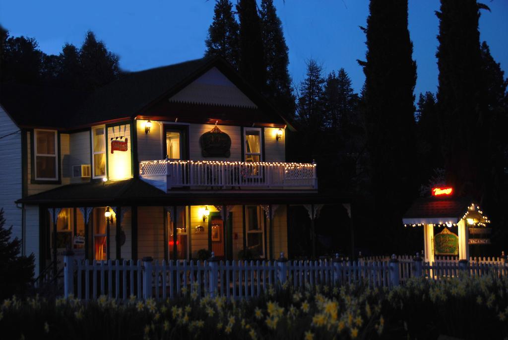 All Seasons Groveland Inn Extérieur photo
