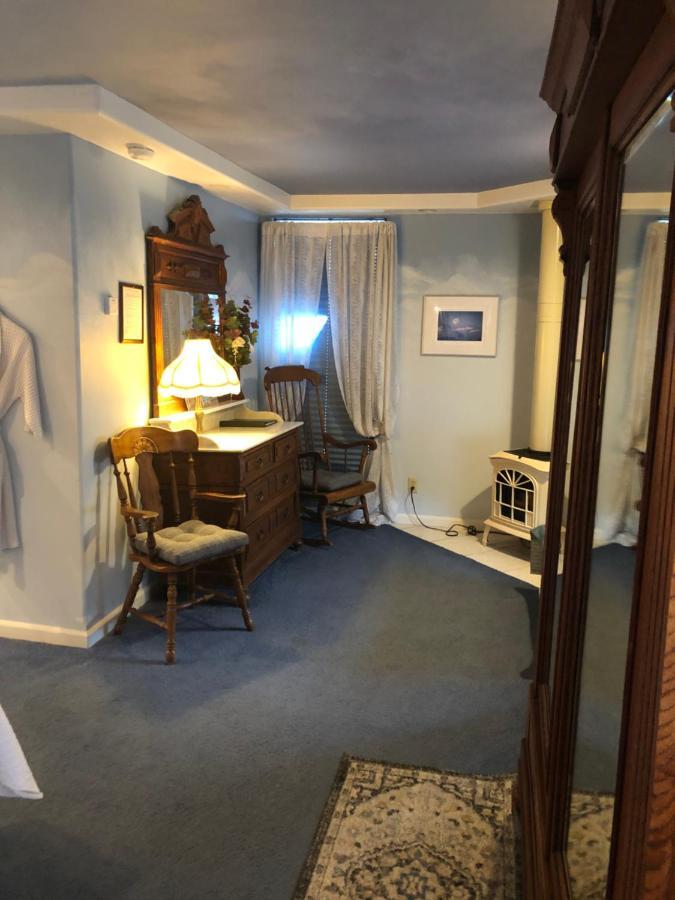 All Seasons Groveland Inn Extérieur photo